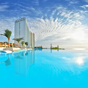 5* מלון International Casino & Tower